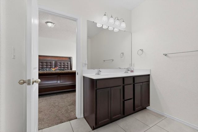 2319 Del Timbre Lane SW, Albuquerque, NM 87121