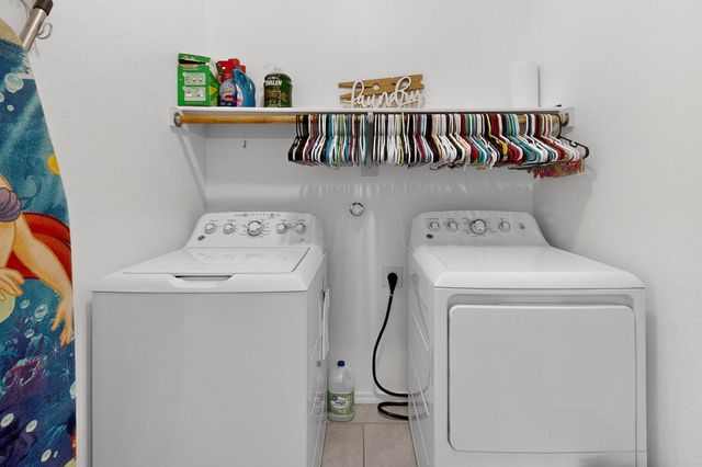 2319 Del Timbre Lane SW, Albuquerque, NM 87121