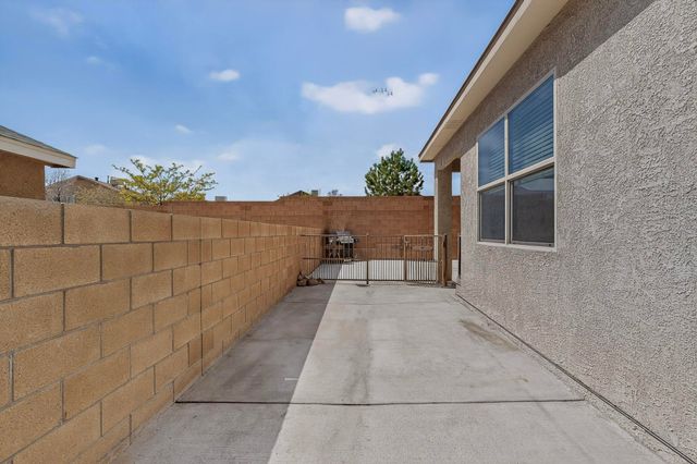 2319 Del Timbre Lane SW, Albuquerque, NM 87121