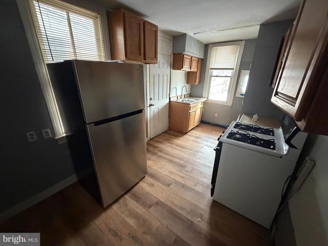 348 W GAY AVE, York, PA 17401