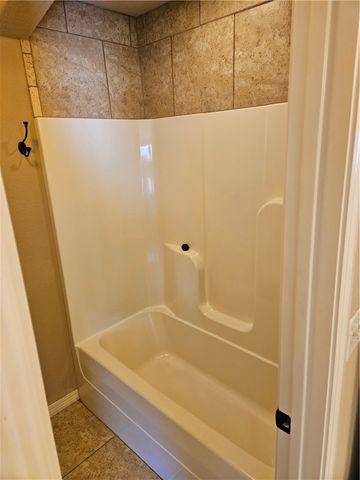 2652 N Valencia Avenue, Fayetteville, AR 72703