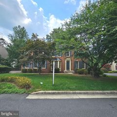 5267 TRACTOR LN, Fairfax, VA 22030