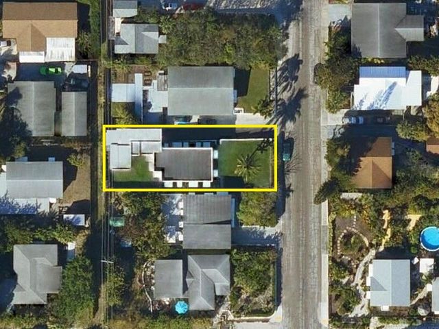 909 N B Street, Lake Worth Beach, FL 33460