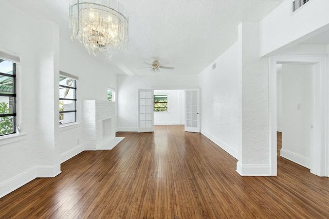 909 N B Street, Lake Worth Beach, FL 33460
