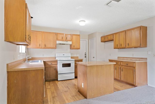 13918 TREE CROSSING ST, San Antonio, TX 78247