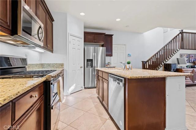 1749 Catania, Riverside, CA 92507