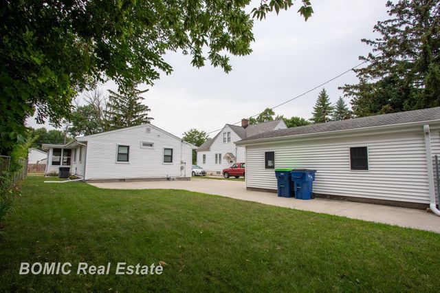 1706 Helen Street, Bay City, MI 48708