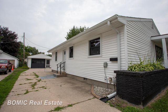 1706 Helen Street, Bay City, MI 48708