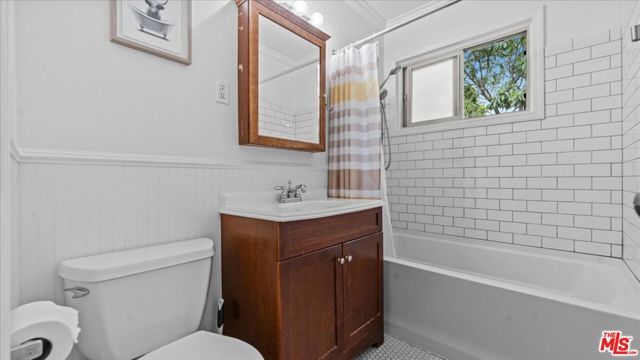 6708 E De Leon Street, Long Beach, CA 90815