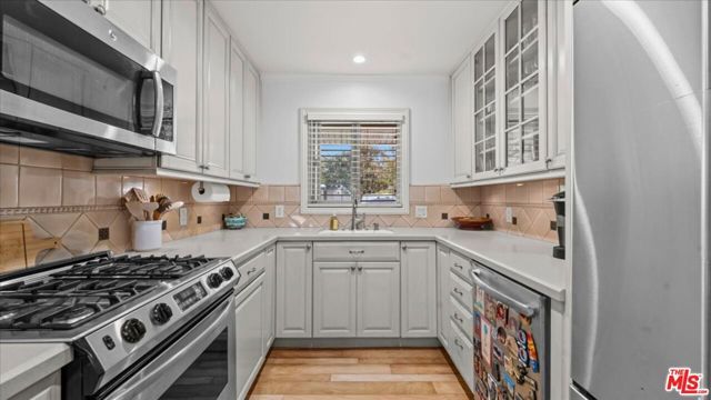 6708 E De Leon Street, Long Beach, CA 90815