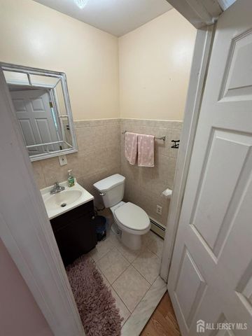 663 Hamilton Street, Somerset County, NJ 08873