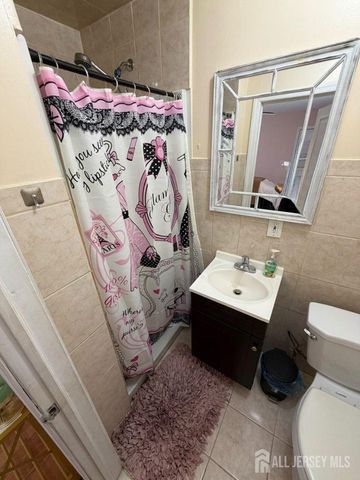 663 Hamilton Street, Somerset County, NJ 08873