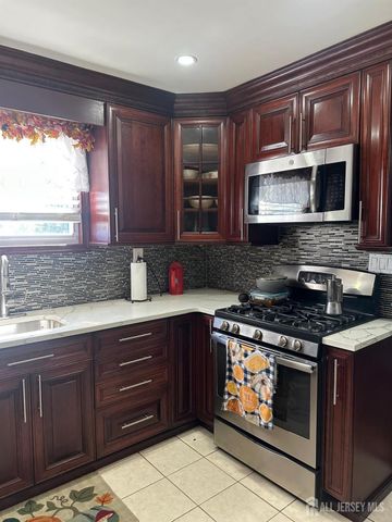 663 Hamilton Street, Somerset County, NJ 08873