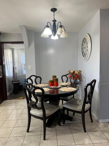 663 Hamilton Street, Somerset County, NJ 08873