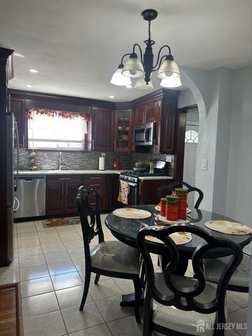 663 Hamilton Street, Somerset County, NJ 08873