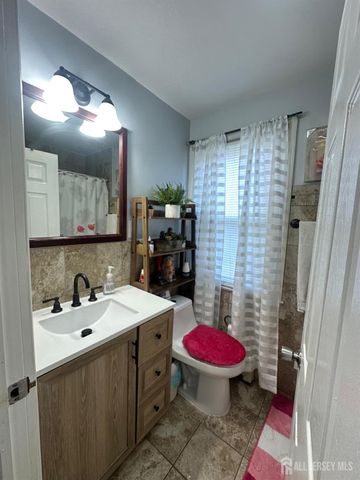663 Hamilton Street, Somerset County, NJ 08873