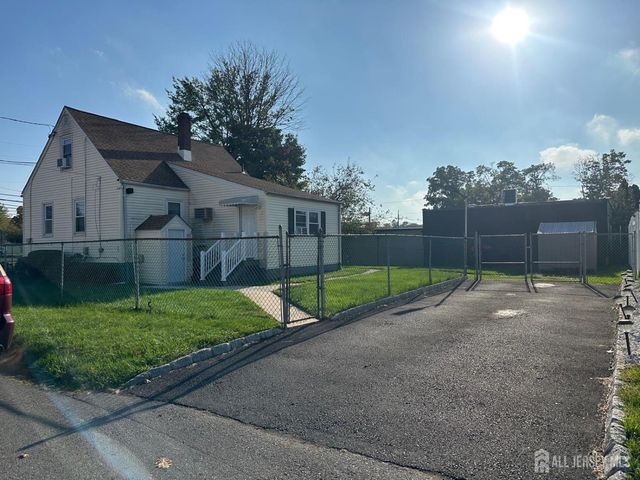 663 Hamilton Street, Somerset County, NJ 08873
