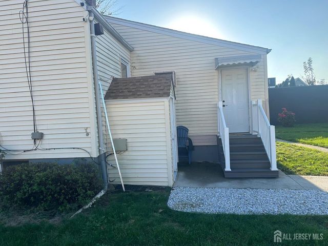 663 Hamilton Street, Somerset County, NJ 08873