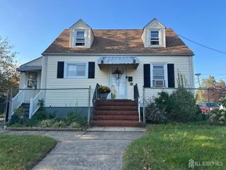 663 Hamilton Street, Somerset County, NJ 08873
