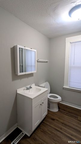 116 Old Foxon Road, East Haven, CT 06513