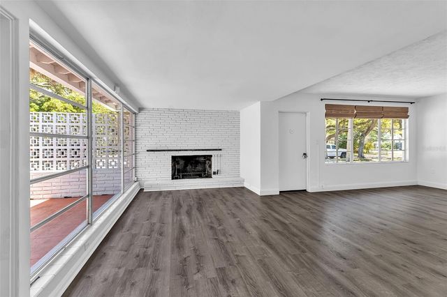 2019 CHIPPAWA PLACE, Sarasota, FL 34234