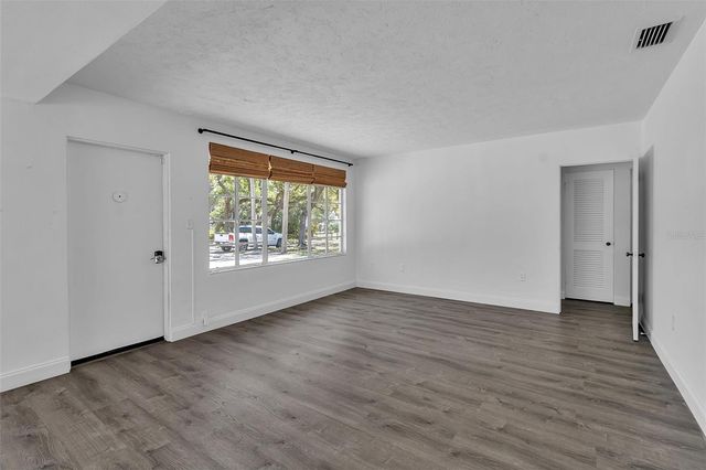 2019 CHIPPAWA PLACE, Sarasota, FL 34234