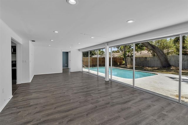 2019 CHIPPAWA PLACE, Sarasota, FL 34234