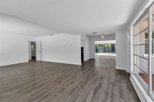 2019 CHIPPAWA PLACE, Sarasota, FL 34234