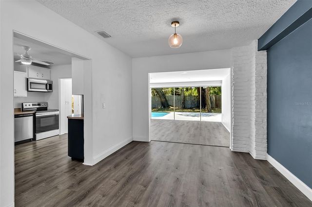 2019 CHIPPAWA PLACE, Sarasota, FL 34234