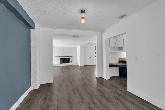 2019 CHIPPAWA PLACE, Sarasota, FL 34234