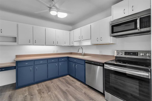 2019 CHIPPAWA PLACE, Sarasota, FL 34234