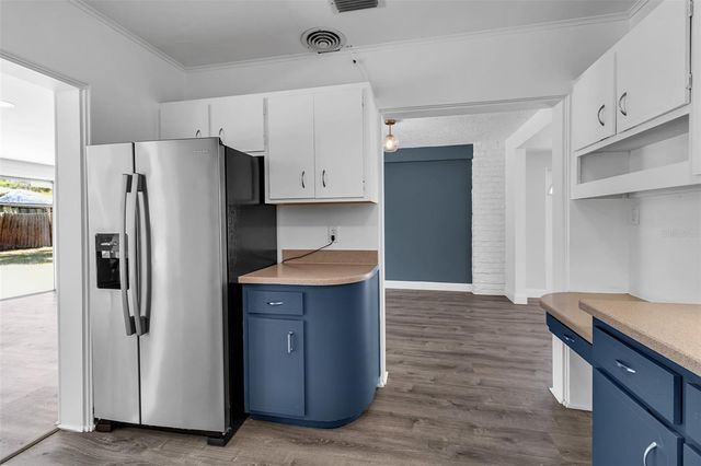 2019 CHIPPAWA PLACE, Sarasota, FL 34234