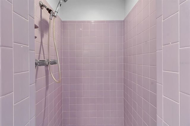 2019 CHIPPAWA PLACE, Sarasota, FL 34234