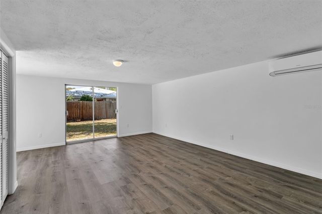 2019 CHIPPAWA PLACE, Sarasota, FL 34234