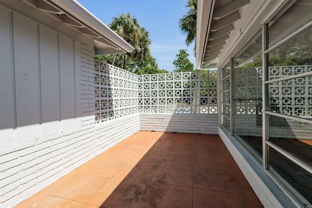 2019 CHIPPAWA PLACE, Sarasota, FL 34234