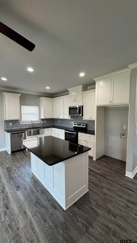 826 W Franklin, Tyler, TX 75702