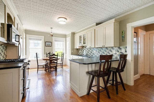 42 Lawrence St, Waltham, MA 02451
