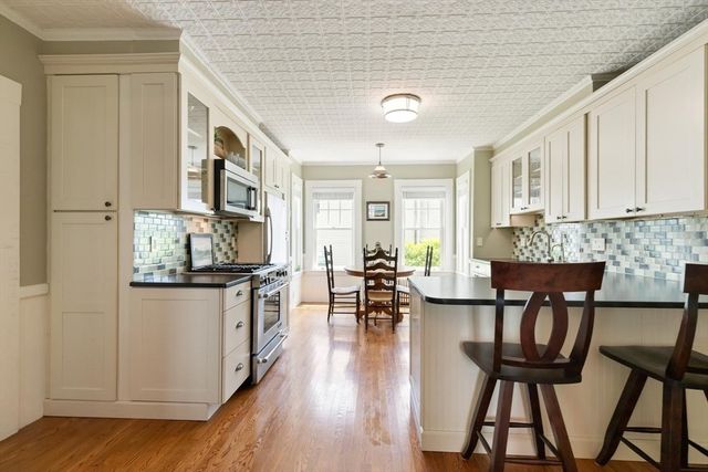 42 Lawrence St, Waltham, MA 02451