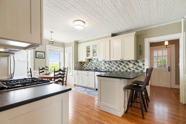42 Lawrence St, Waltham, MA 02451
