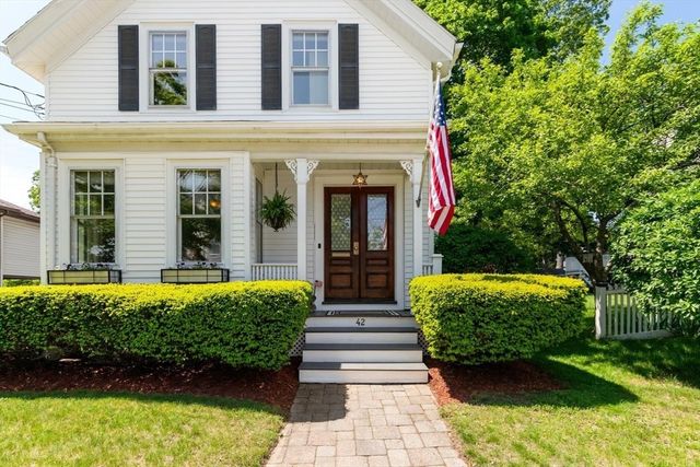 42 Lawrence St, Waltham, MA 02451
