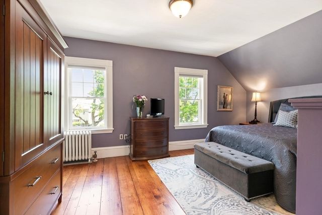 42 Lawrence St, Waltham, MA 02451