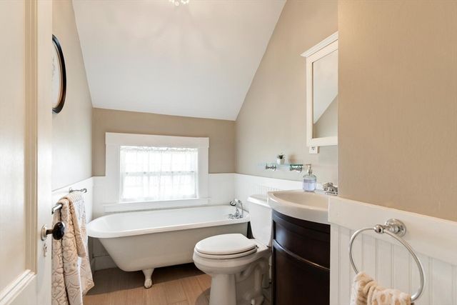 42 Lawrence St, Waltham, MA 02451