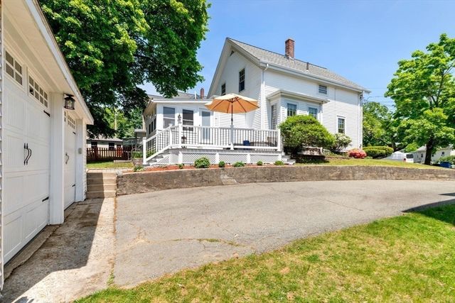 42 Lawrence St, Waltham, MA 02451