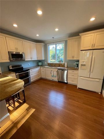 117 Camden Road, Narragansett, RI 02882