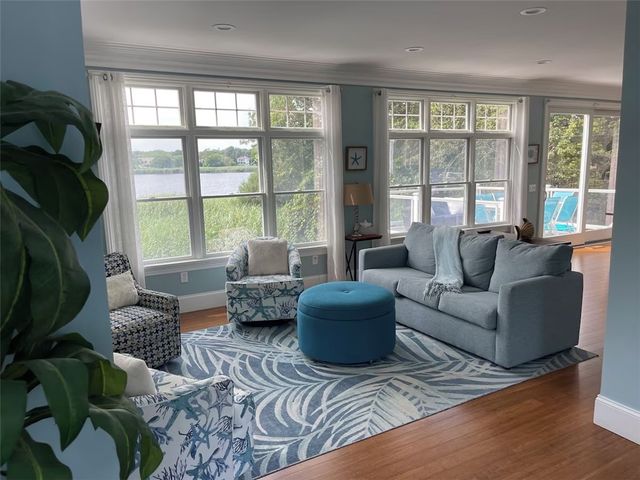 117 Camden Road, Narragansett, RI 02882