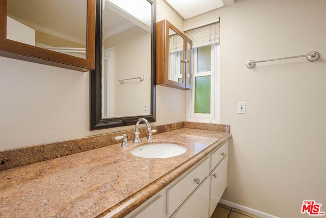 17141 Nevette Court, Canyon Country, CA 91387