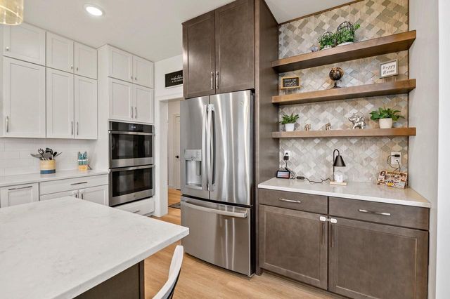 655 SUNSET, Green Bay, WI 54313