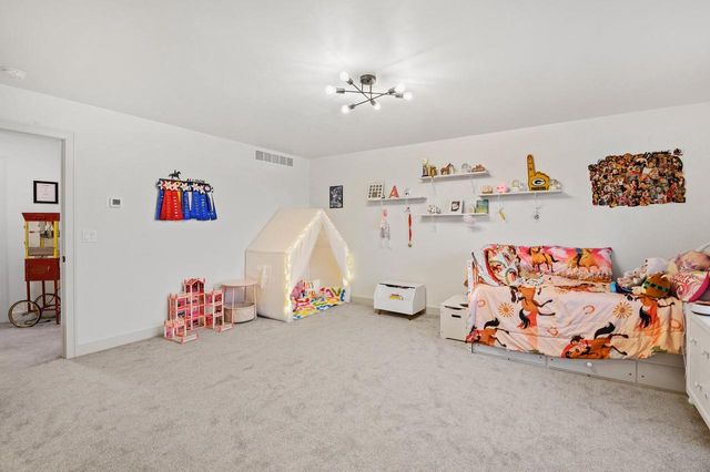 655 SUNSET, Green Bay, WI 54313