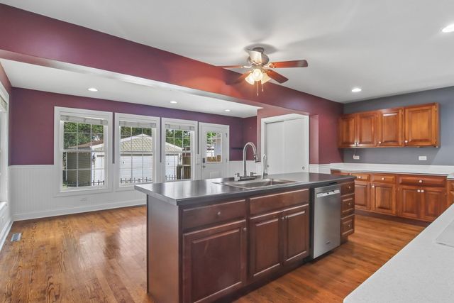 409 Hubbard Avenue, Elgin, IL 60123