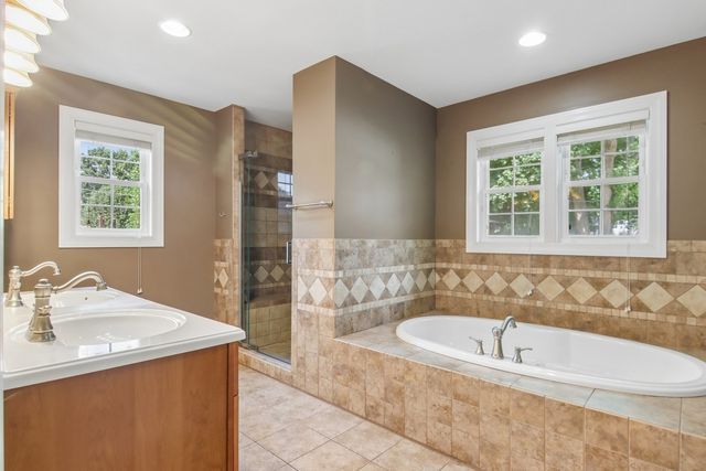 409 Hubbard Avenue, Elgin, IL 60123